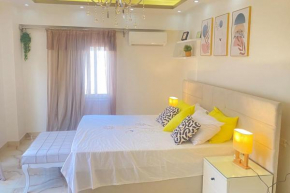 Modern 3BD in the middle of fifth settlement for families only